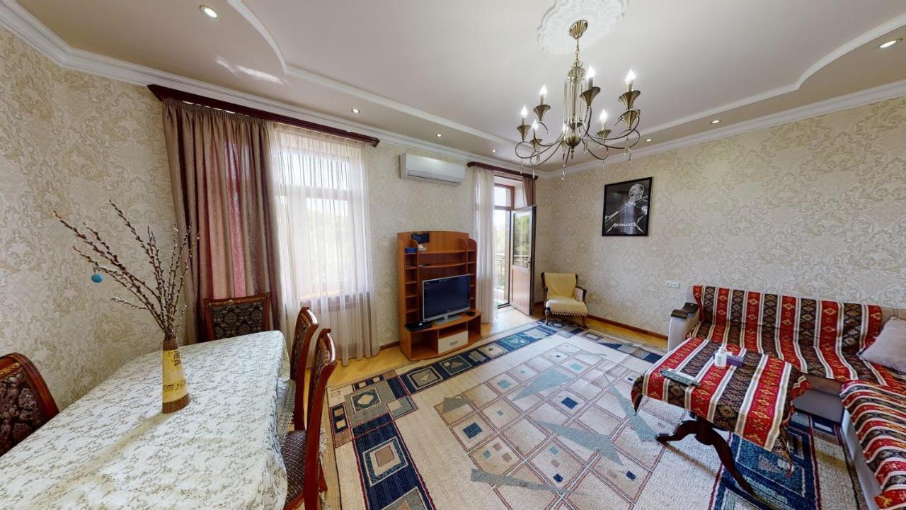 Yerevan City Center Apartment Exterior foto